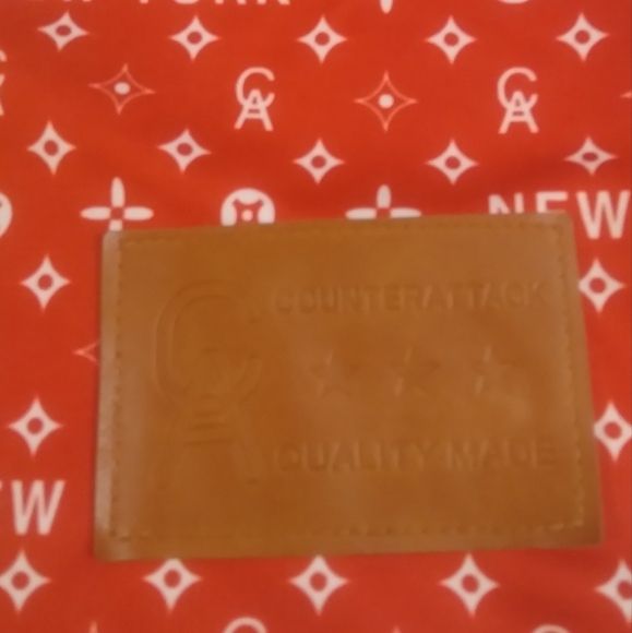 Counter Attack Red And White New York CA Themed Men's Button Down Shirt Size XL - Picture 4 of 4